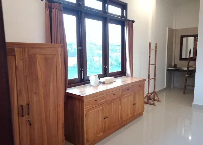 Guest house Putra Bisma 2*